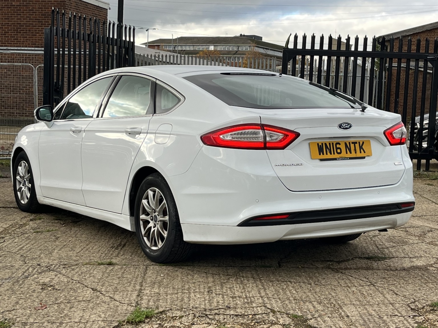 Used Ford Mondeo 2016 for sale - 76527345: Photo 4