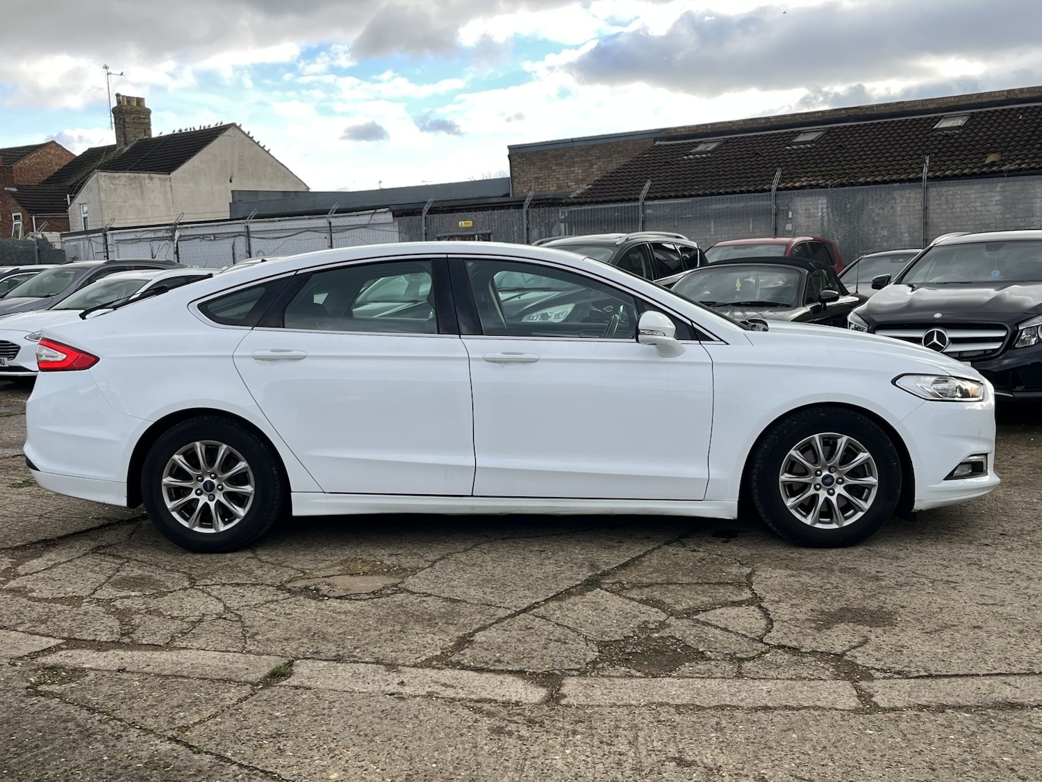 Used Ford Mondeo 2016 for sale - 76527345: Photo 7
