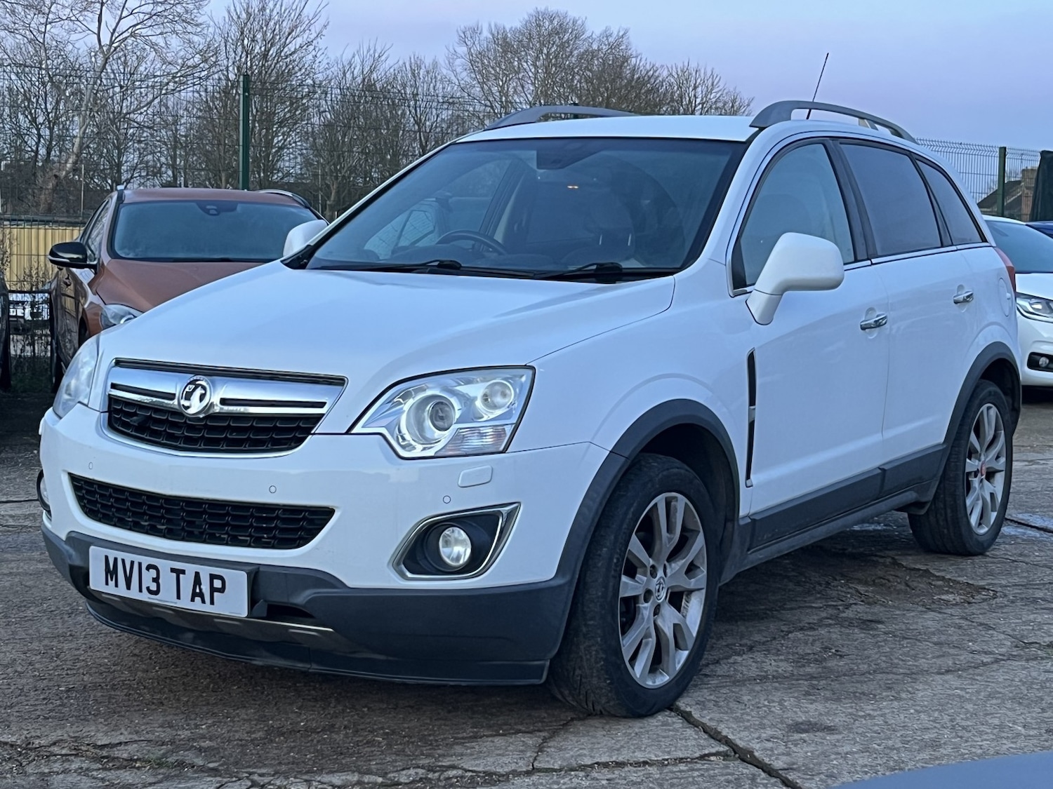Used Vauxhall Antara 2013 for sale - 77363603: Photo 2