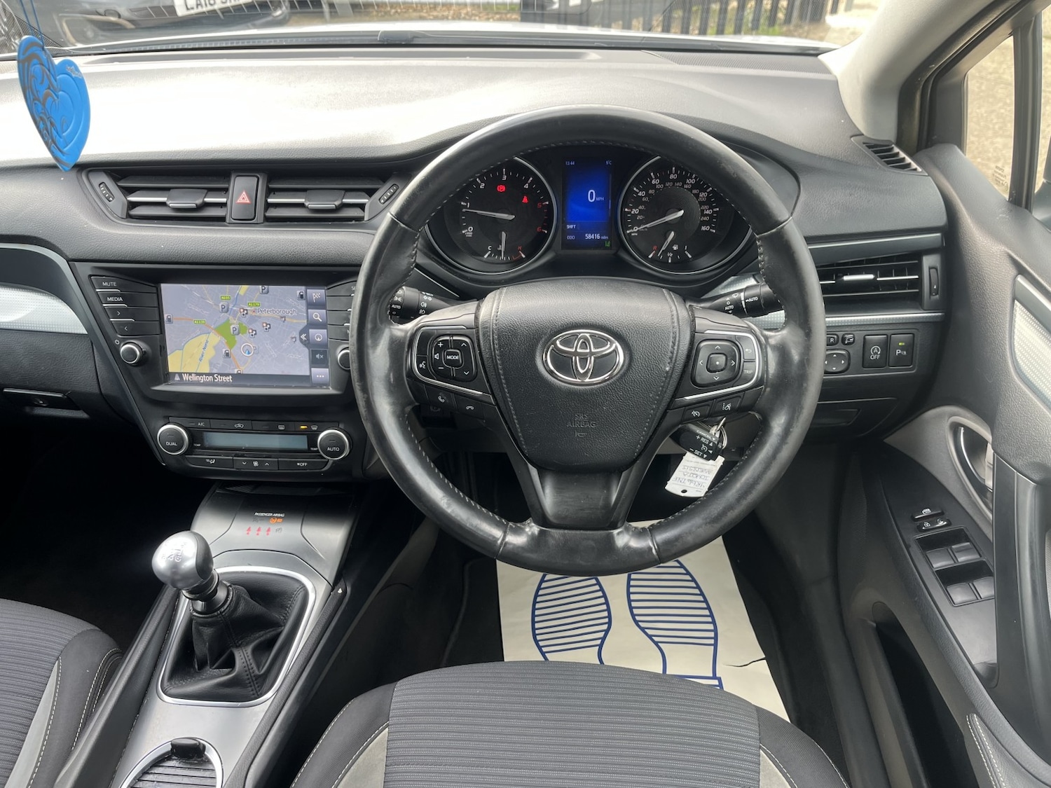 Used Toyota Avensis 2016 for sale - 76363037: Photo 15