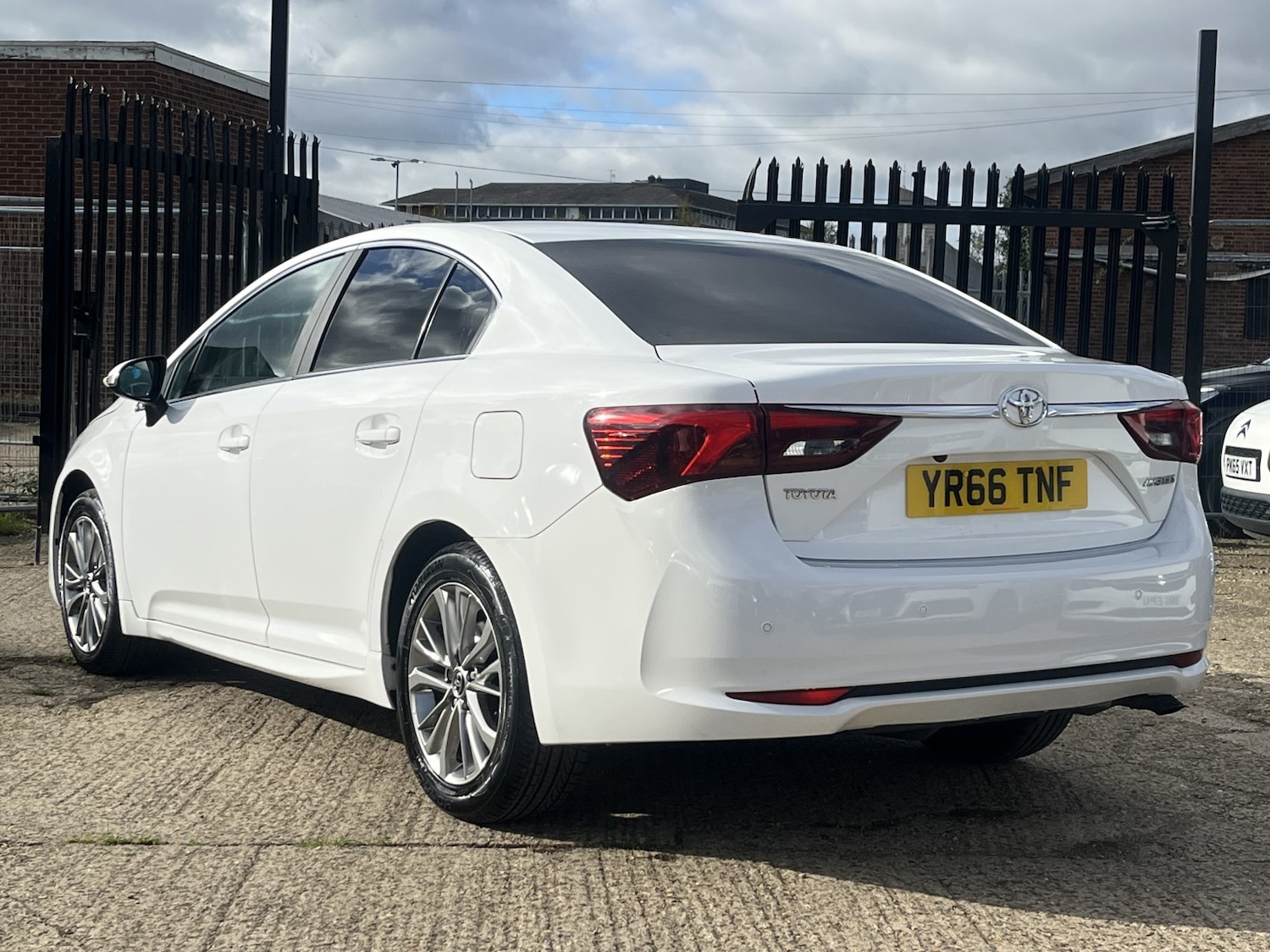 Used Toyota Avensis 2016 for sale - 76363037: Photo 7