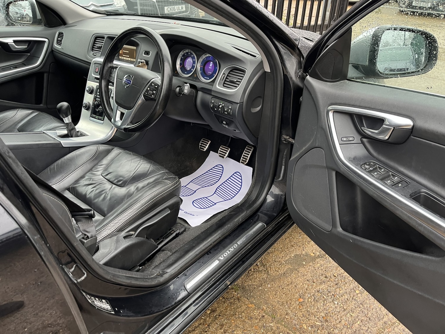 Used Volvo V60 2012 for sale - 76858893: Photo 13