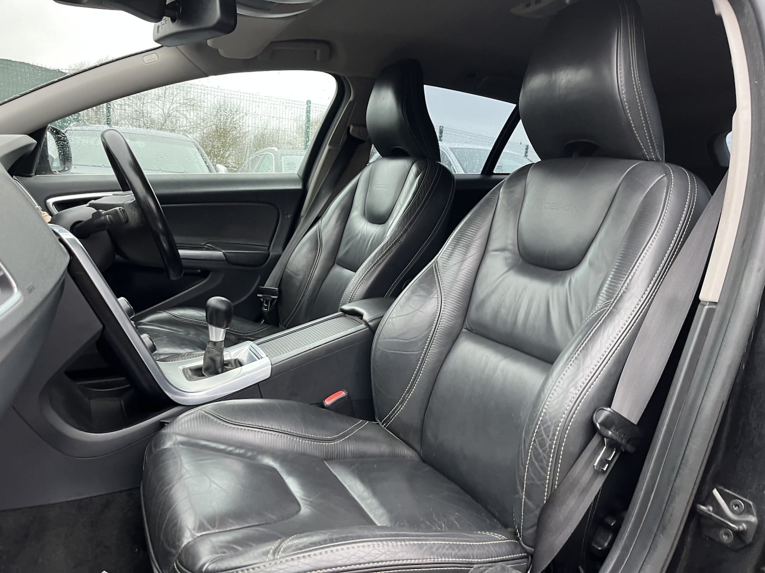 Used Volvo V60 2012 for sale - 76858893: Photo 15