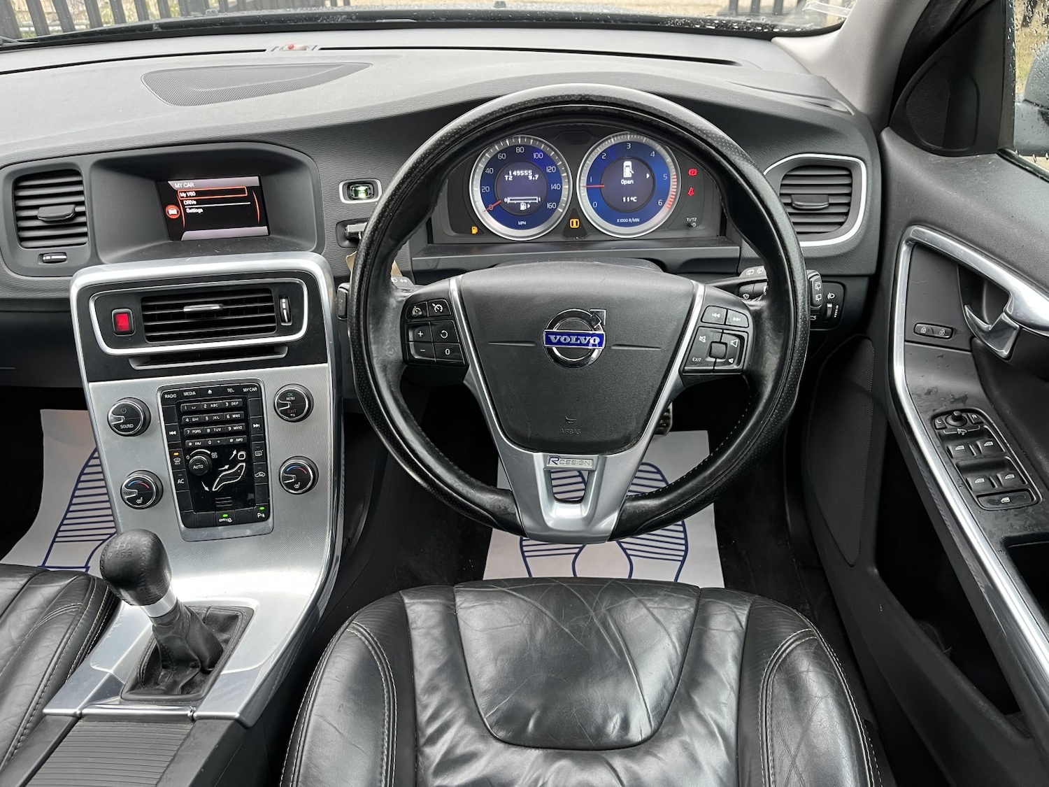 Used Volvo V60 2012 for sale - 76858893: Photo 16