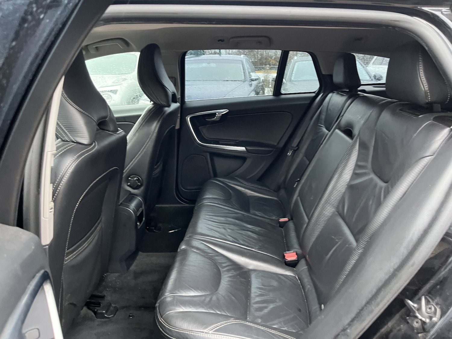 Used Volvo V60 2012 for sale - 76858893: Photo 18