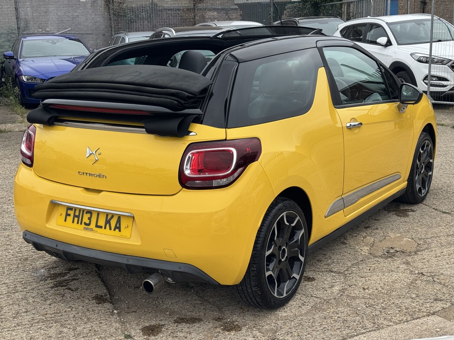 Used Citroen DS3 2013 for sale - 76249300: Photo 16