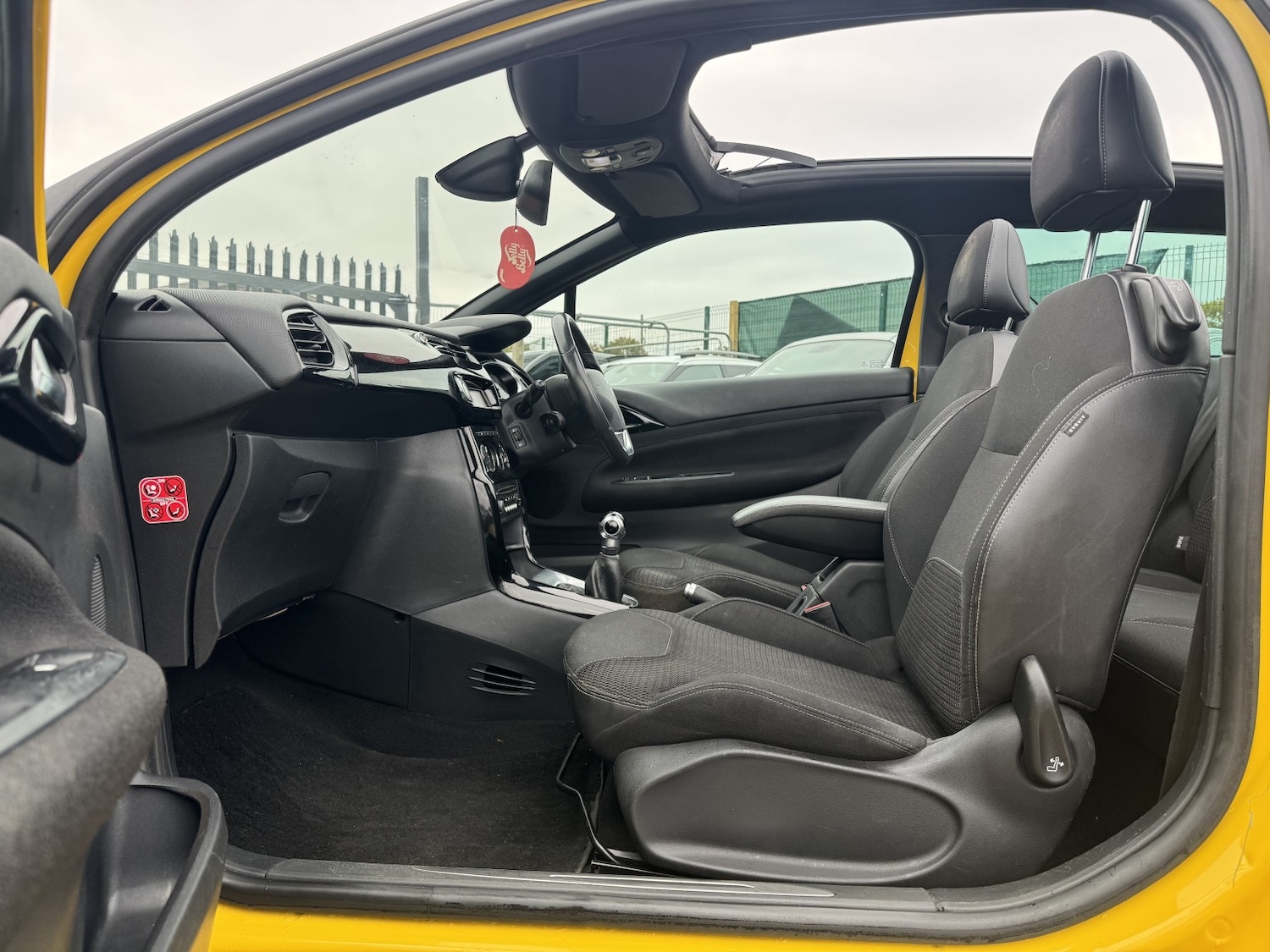 Used Citroen DS3 2013 for sale - 76249300: Photo 21