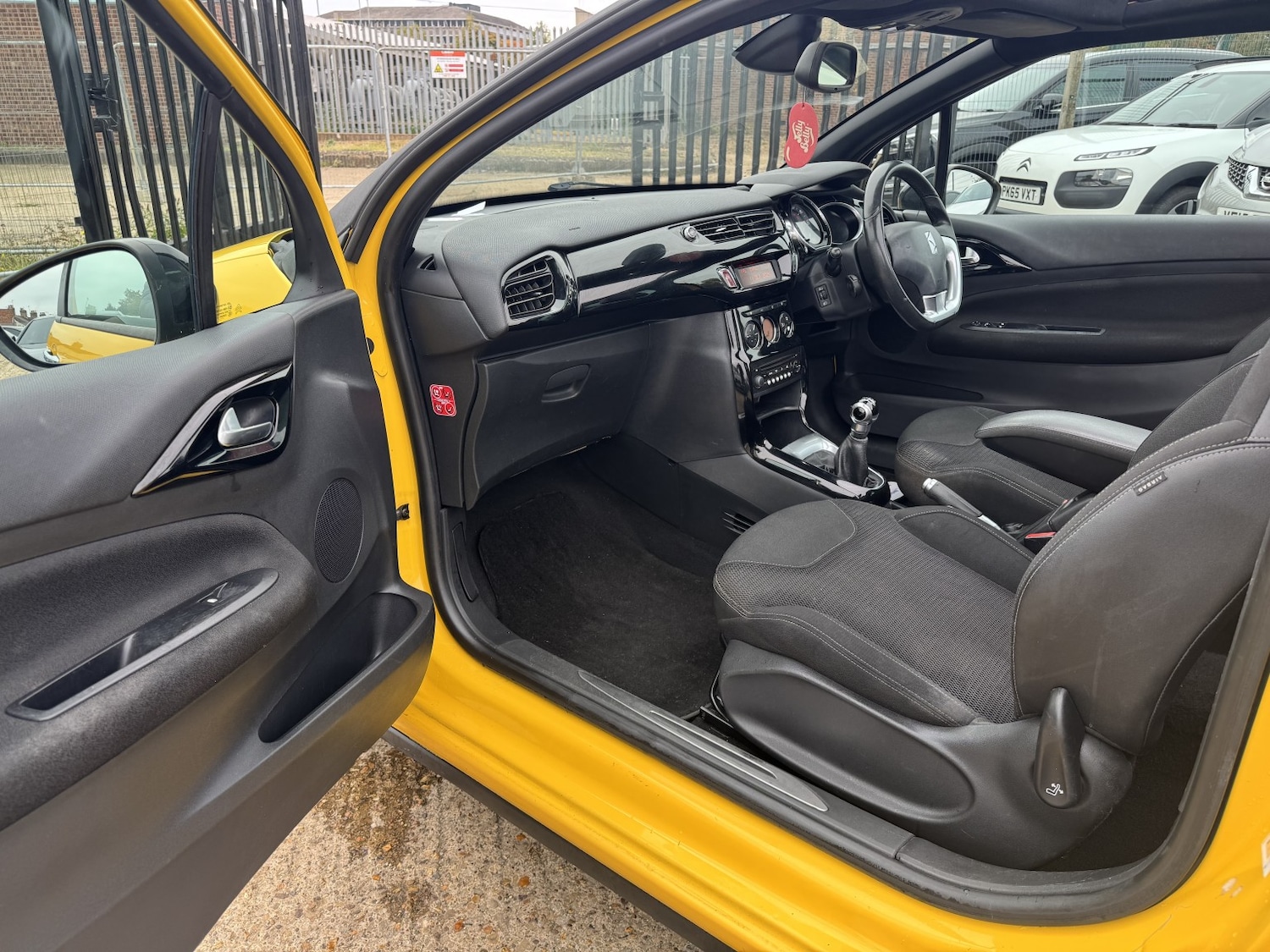 Used Citroen DS3 2013 for sale - 76249300: Photo 22