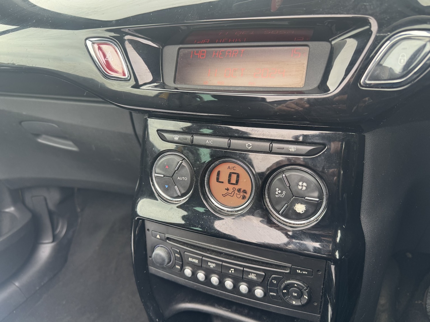 Used Citroen DS3 2013 for sale - 76249300: Photo 27