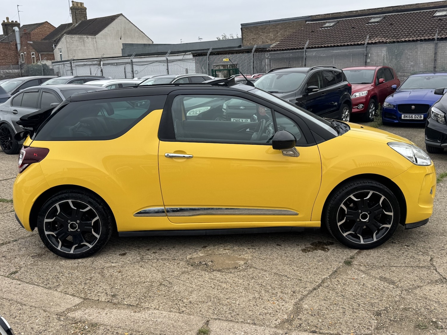 Used Citroen DS3 2013 for sale - 76249300: Photo 9