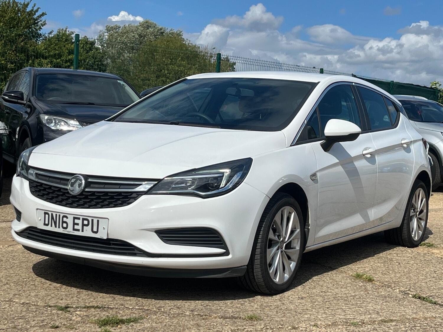 Used Vauxhall Astra 2016 for sale - 77687653: Photo 2