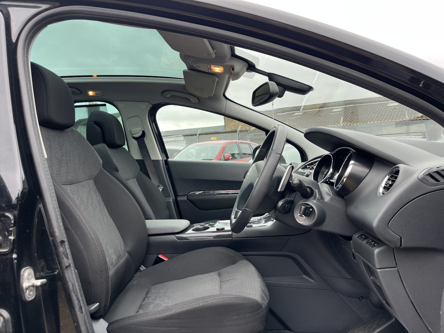 Used Peugeot 3008 2011 for sale - 76725667: Photo 11