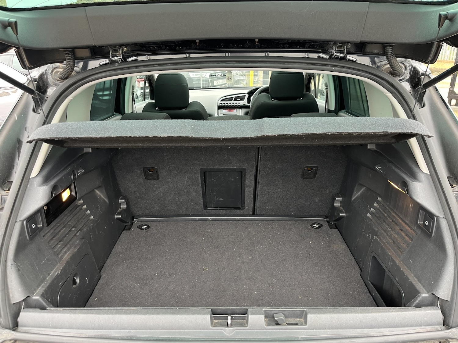 Used Peugeot 3008 2011 for sale - 76725667: Photo 17