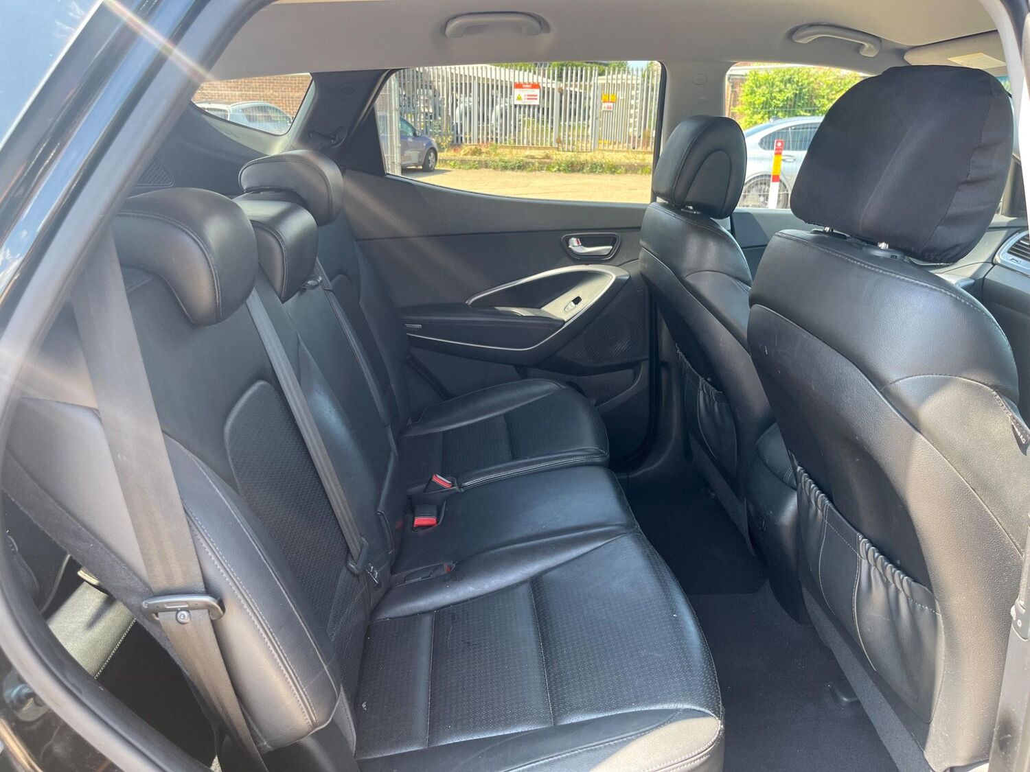 Used Hyundai Santa Fe 2012 for sale - 76794663: Photo 17