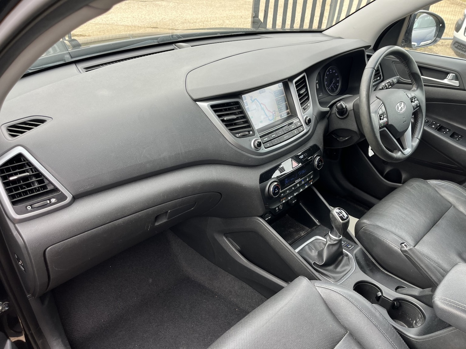 Used Hyundai TUCSON 2016 for sale - 76174111: Photo 10