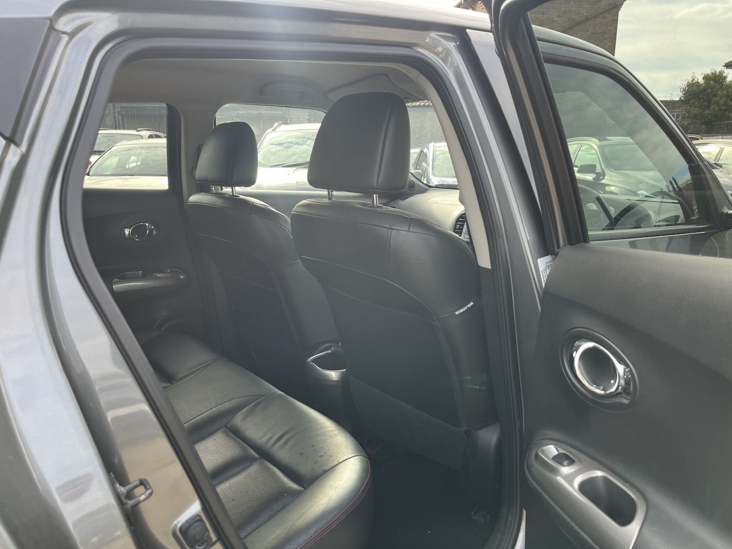 Used Nissan Juke 2011 for sale - 76358198: Photo 20