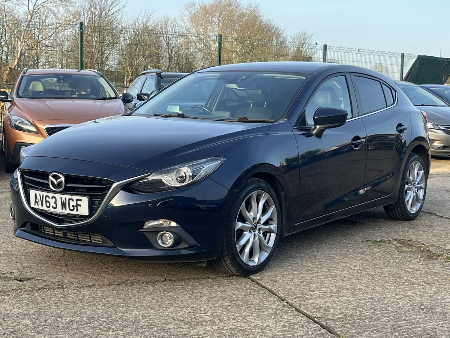 Used Mazda Mazda3 2014 for sale - 77687619: Photo 2