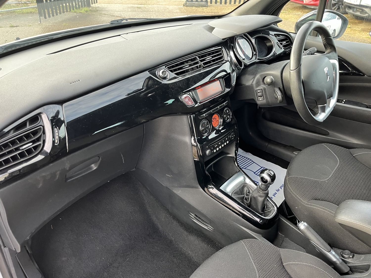 Used Citroen DS3 2013 for sale - 76848681: Photo 11