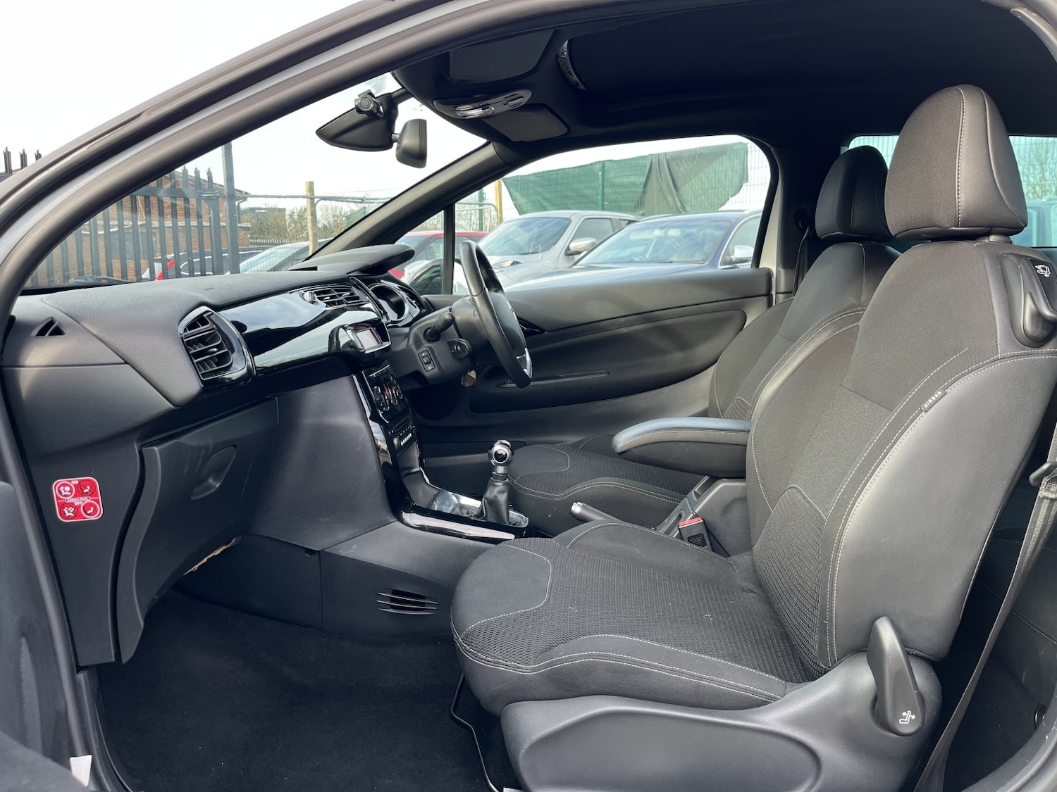 Used Citroen DS3 2013 for sale - 76848681: Photo 15