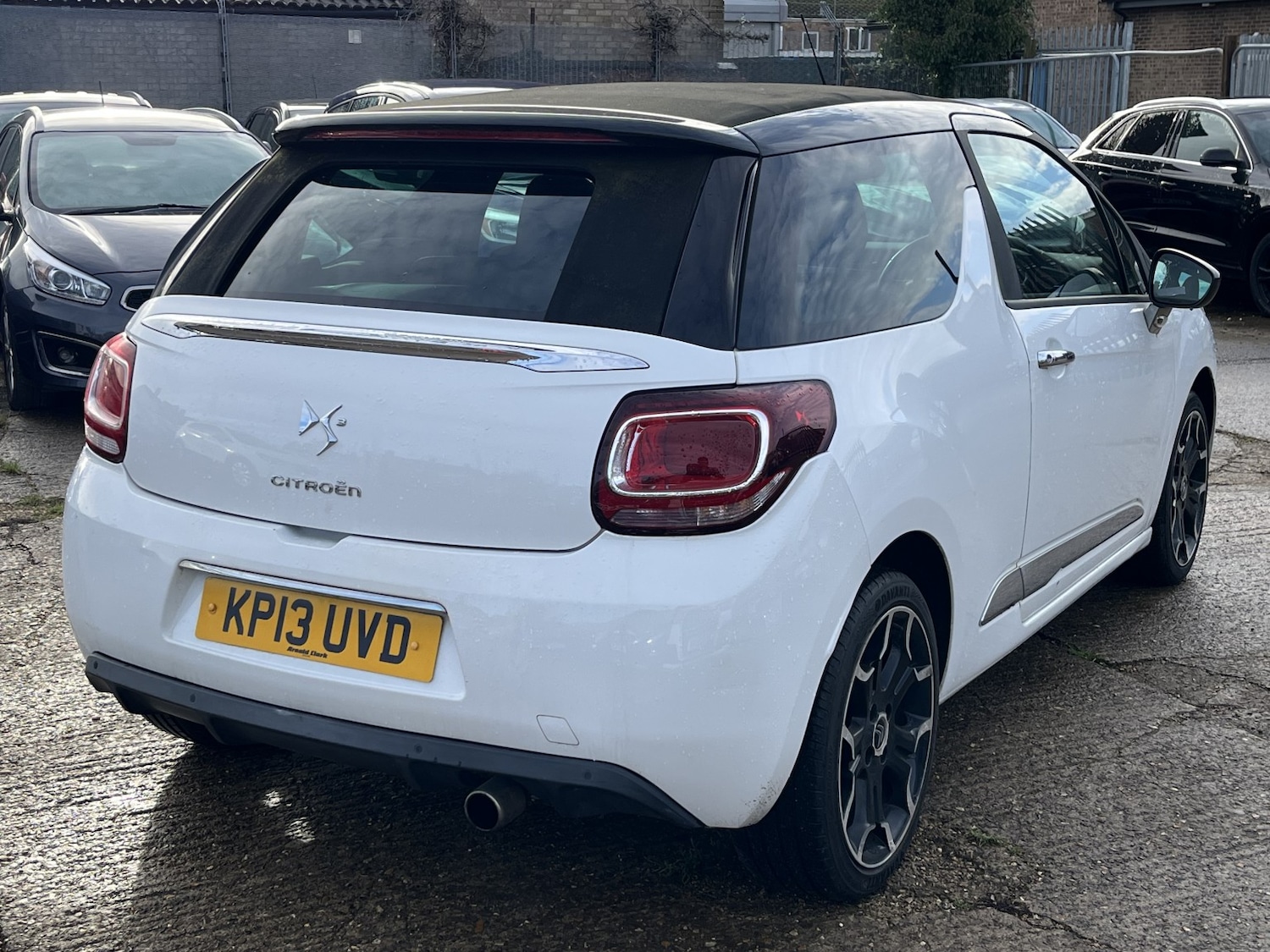 Used Citroen DS3 2013 for sale - 76848681: Photo 4