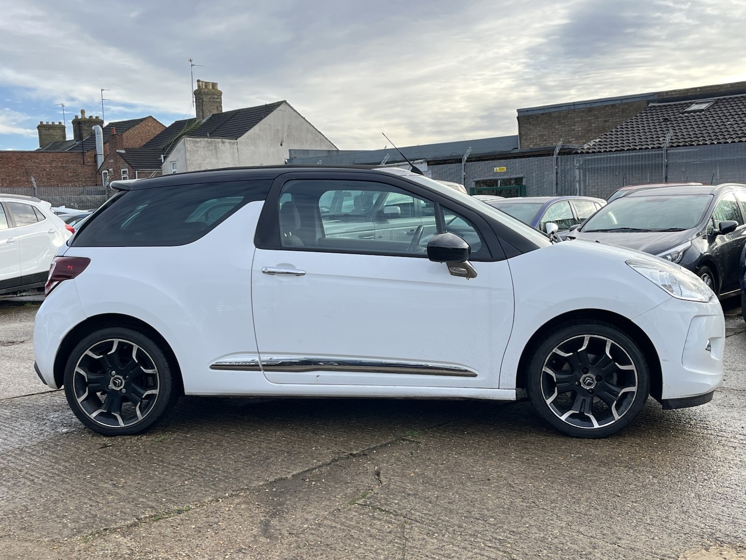 Used Citroen DS3 2013 for sale - 76848681: Photo 7