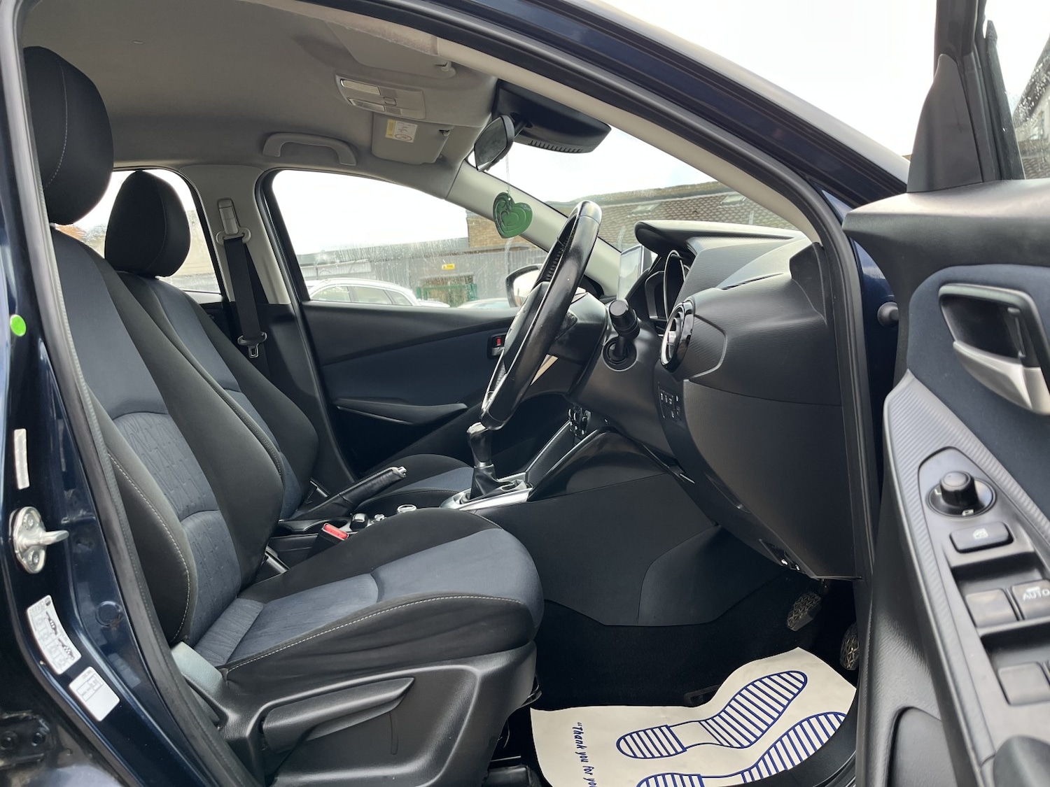 Used Mazda Mazda2 2016 for sale - 76673305: Photo 11