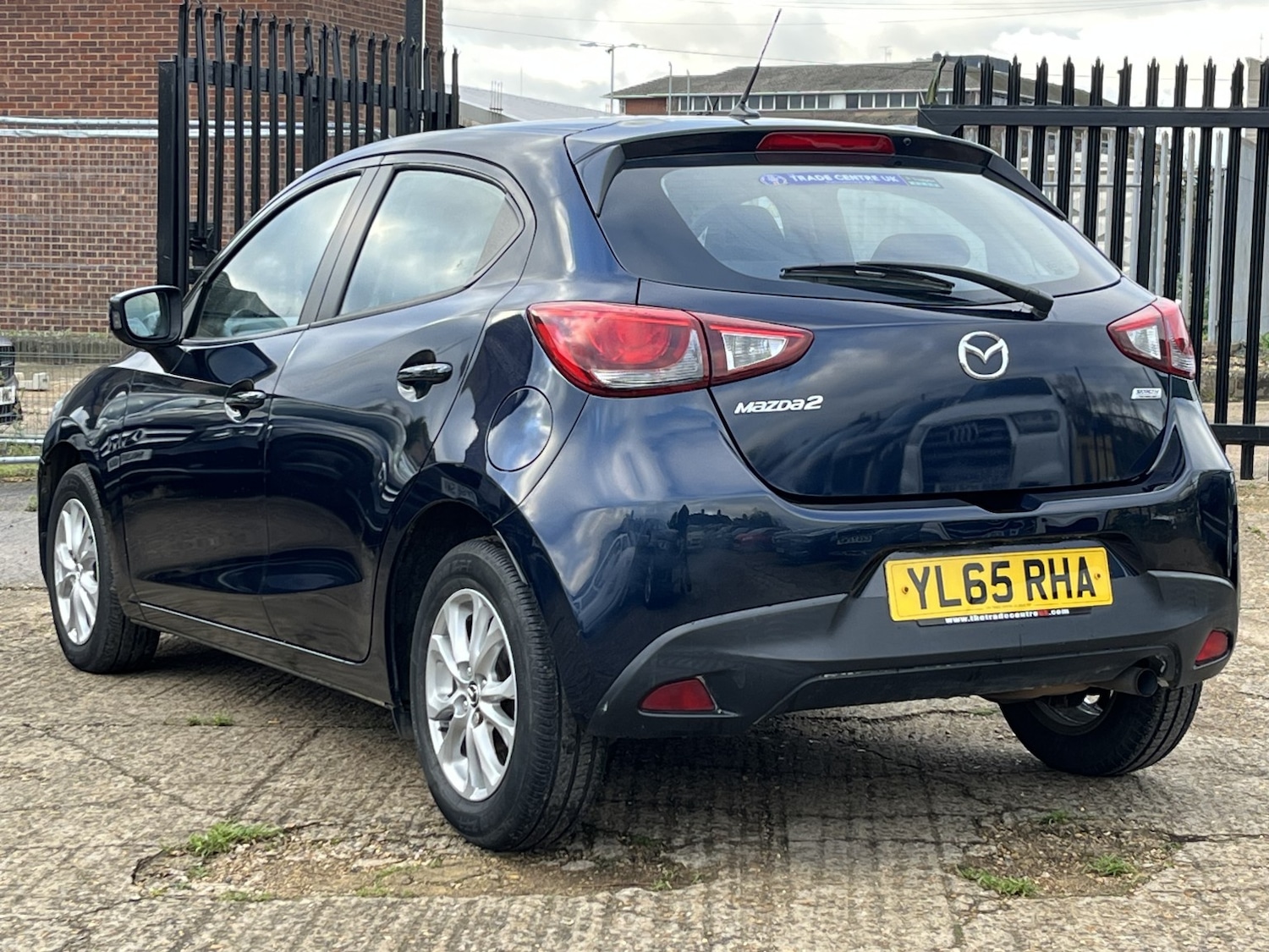 Used Mazda Mazda2 2016 for sale - 76673305: Photo 3