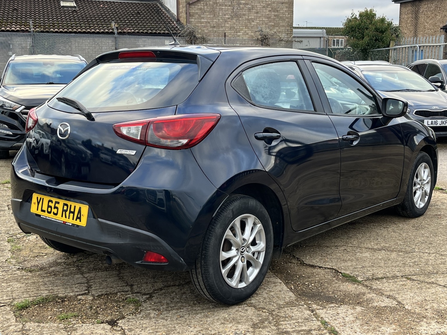 Used Mazda Mazda2 2016 for sale - 76673305: Photo 4