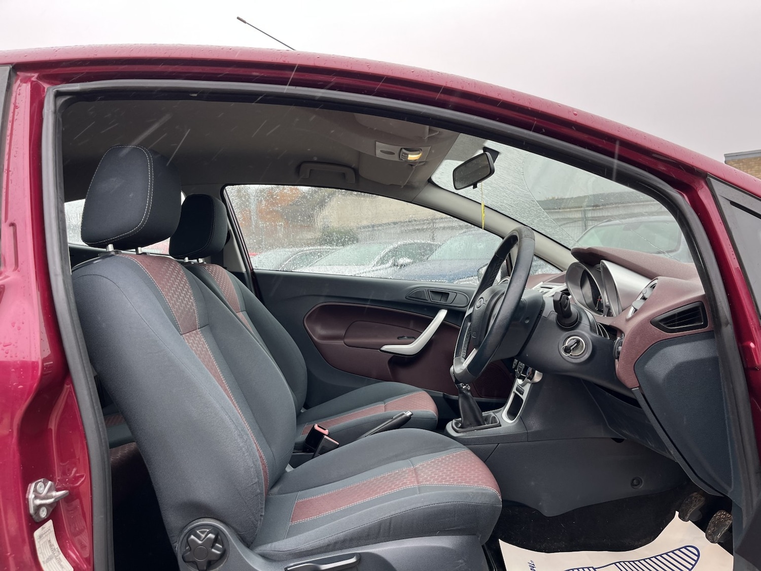 Used Ford Fiesta 2010 for sale - 76319456: Photo 11