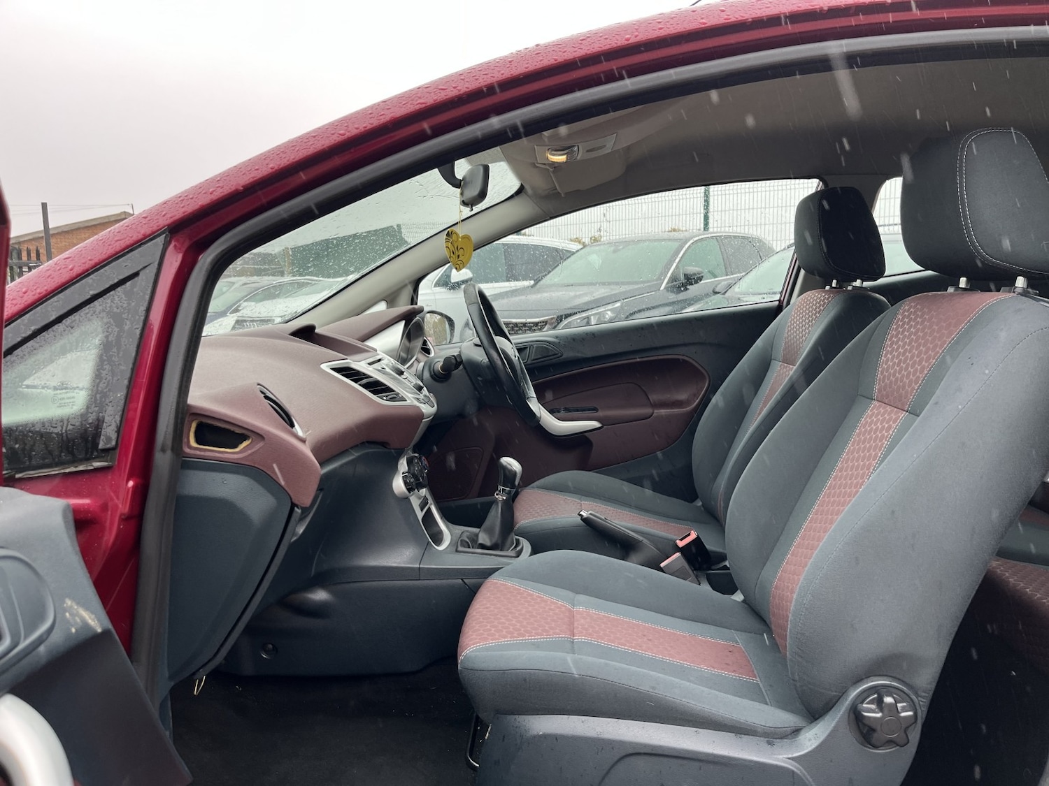 Used Ford Fiesta 2010 for sale - 76319456: Photo 14