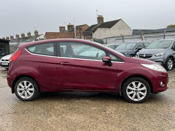 Used Ford Fiesta 2010 for sale - 76319456: Photo