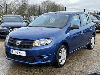 Used Dacia Sandero 2014 for sale - 76848723: Photo