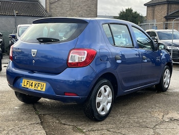Used Dacia Sandero 2014 for sale - 76848723: Photo