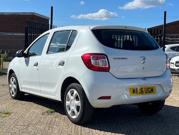 Used Dacia Sandero 2016 for sale - 76035574: Photo 4