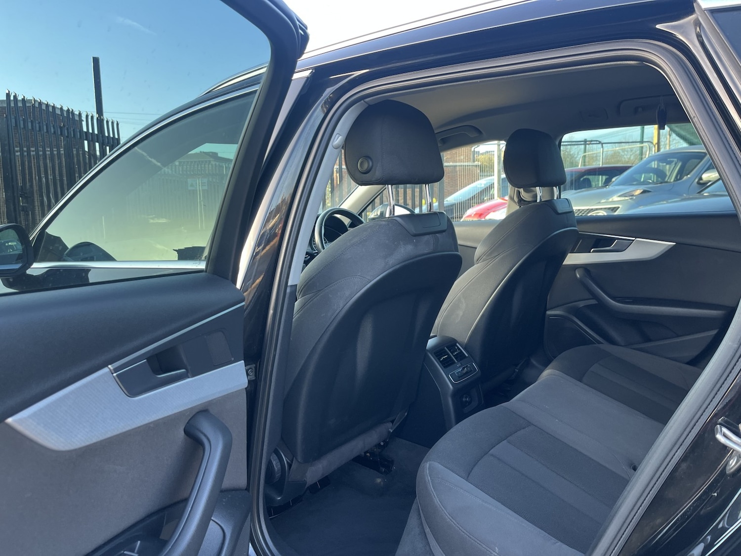 Used Audi A4 2016 for sale - 76741357: Photo 15