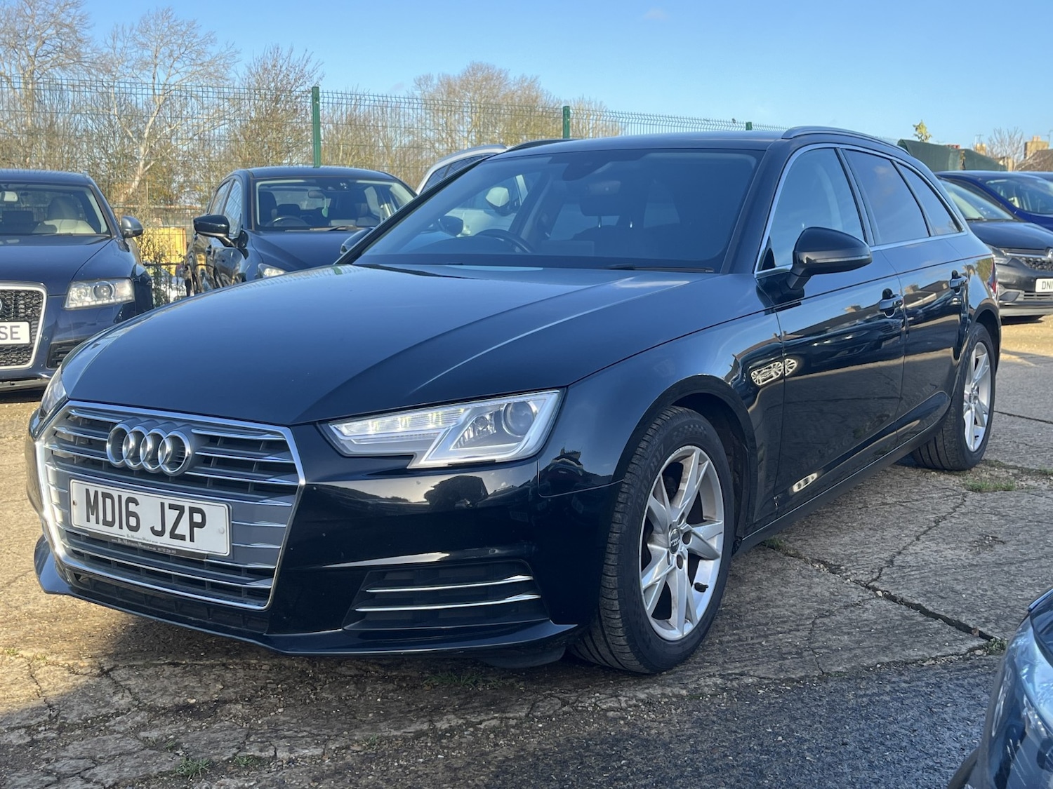 Used Audi A4 2016 for sale - 76741357: Photo 2