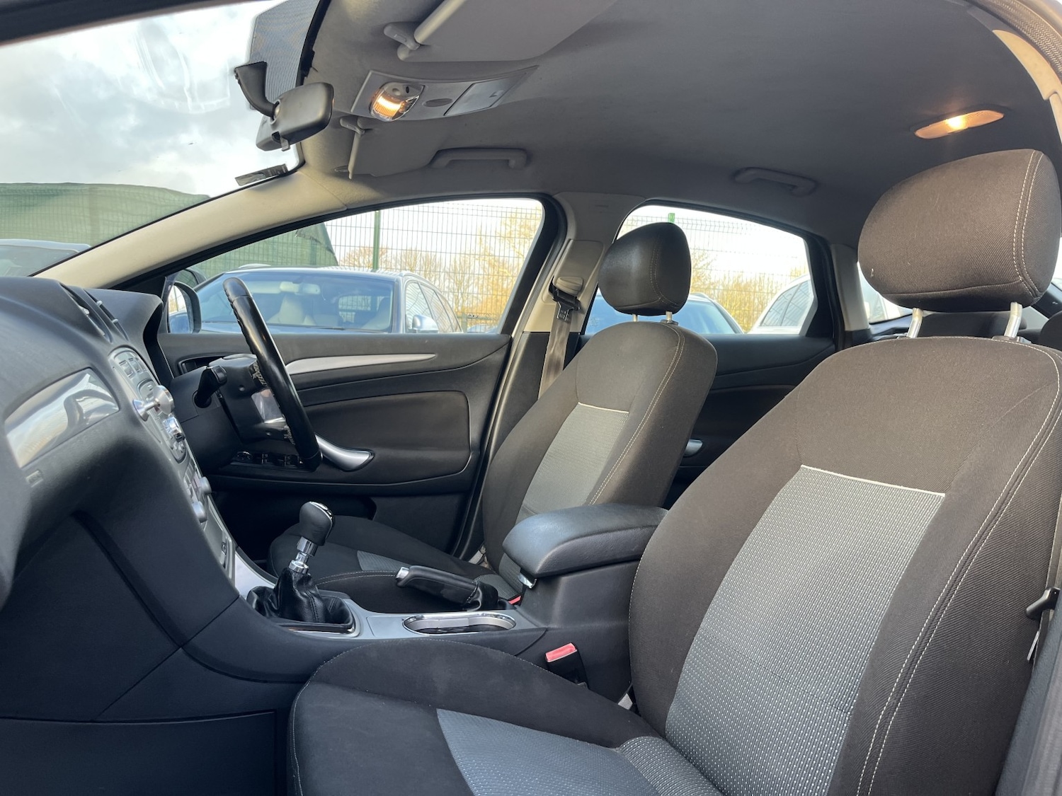 Used Ford Mondeo 2010 for sale - 76848712: Photo 14