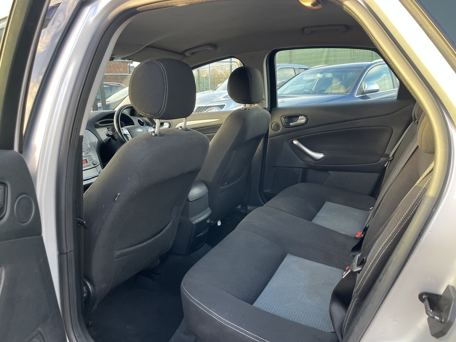 Used Ford Mondeo 2010 for sale - 76848712: Photo 16