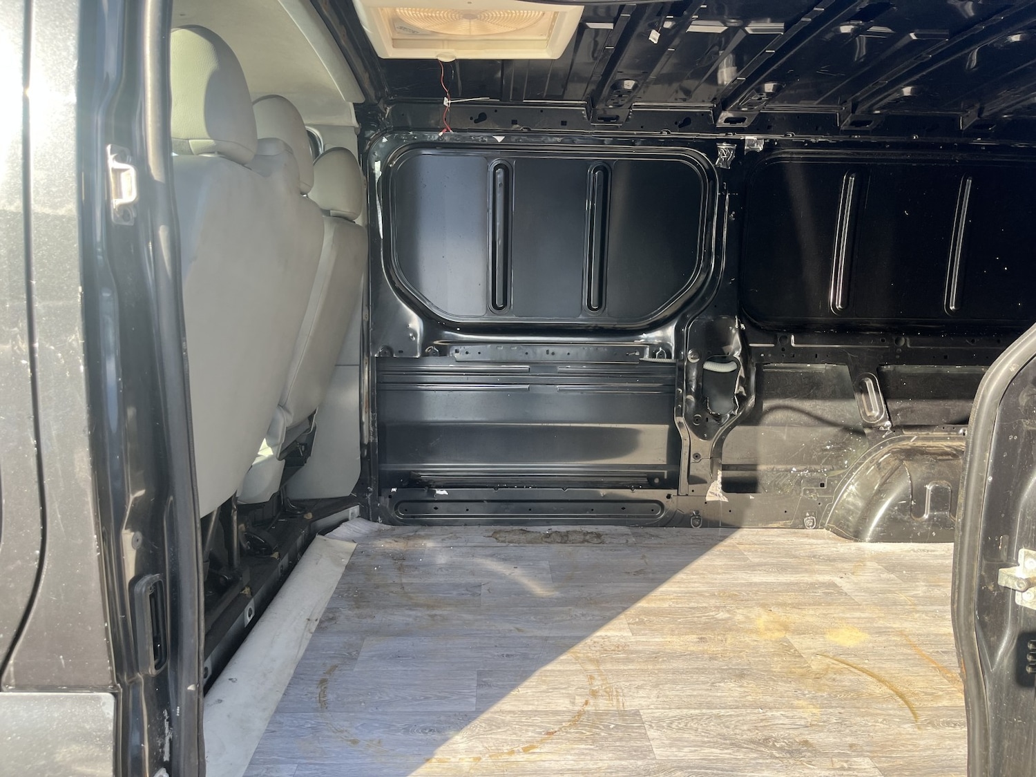 Used Vauxhall Vivaro 2011 for sale - 76576866: Photo 14