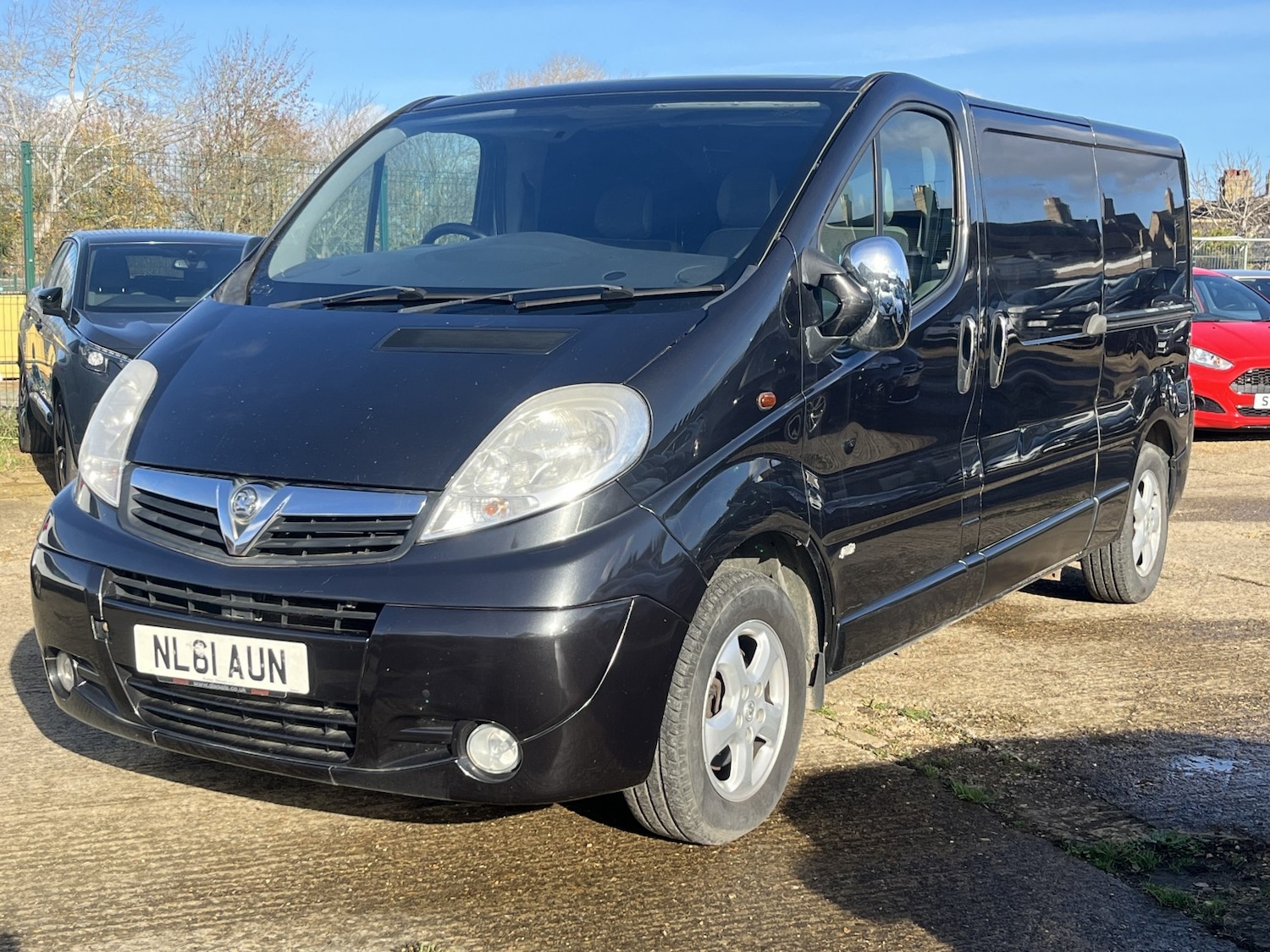Used Vauxhall Vivaro 2011 for sale - 76576866: Photo 2