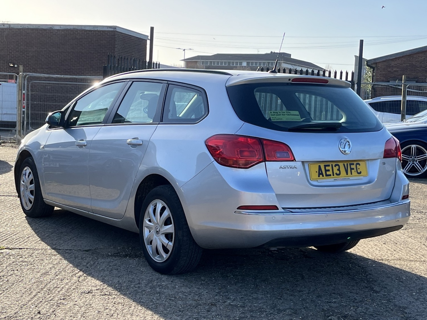 Used Vauxhall Astra 2013 for sale - 77931332: Photo 3