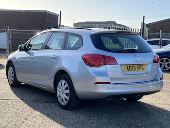 Used Vauxhall Astra 2013 for sale - 77931332: Photo