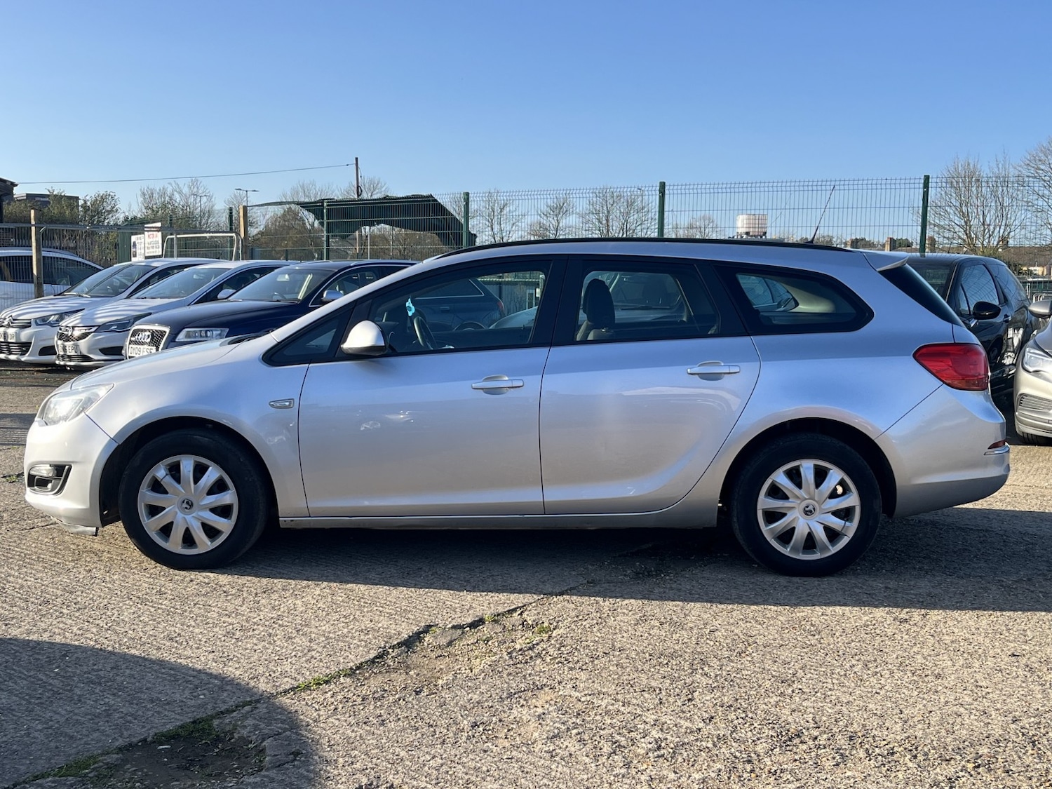 Used Vauxhall Astra 2013 for sale - 77931332: Photo 6