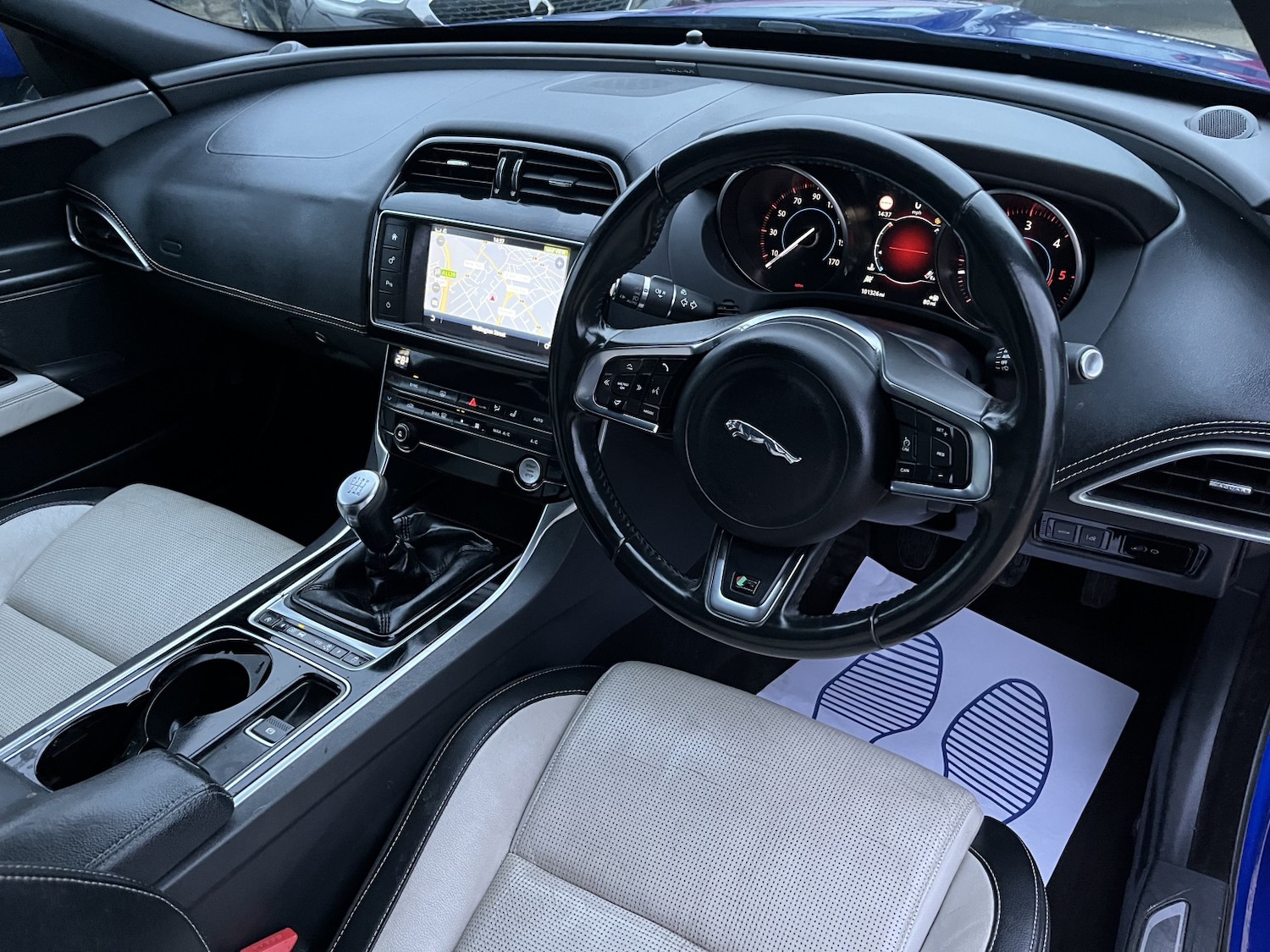 Used Jaguar XE 2016 for sale - 77400035: Photo 10