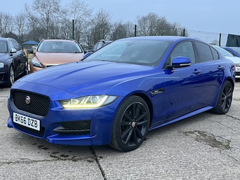 Used Jaguar XE 2016 for sale - 77400035: Photo