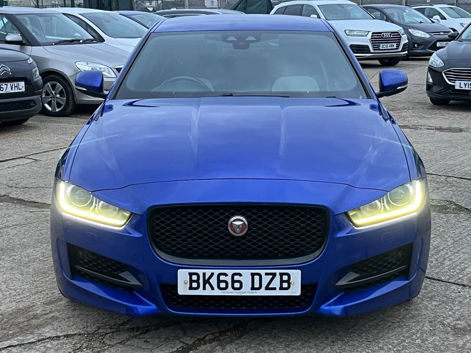 Used Jaguar XE 2016 for sale - 77400035: Photo 5