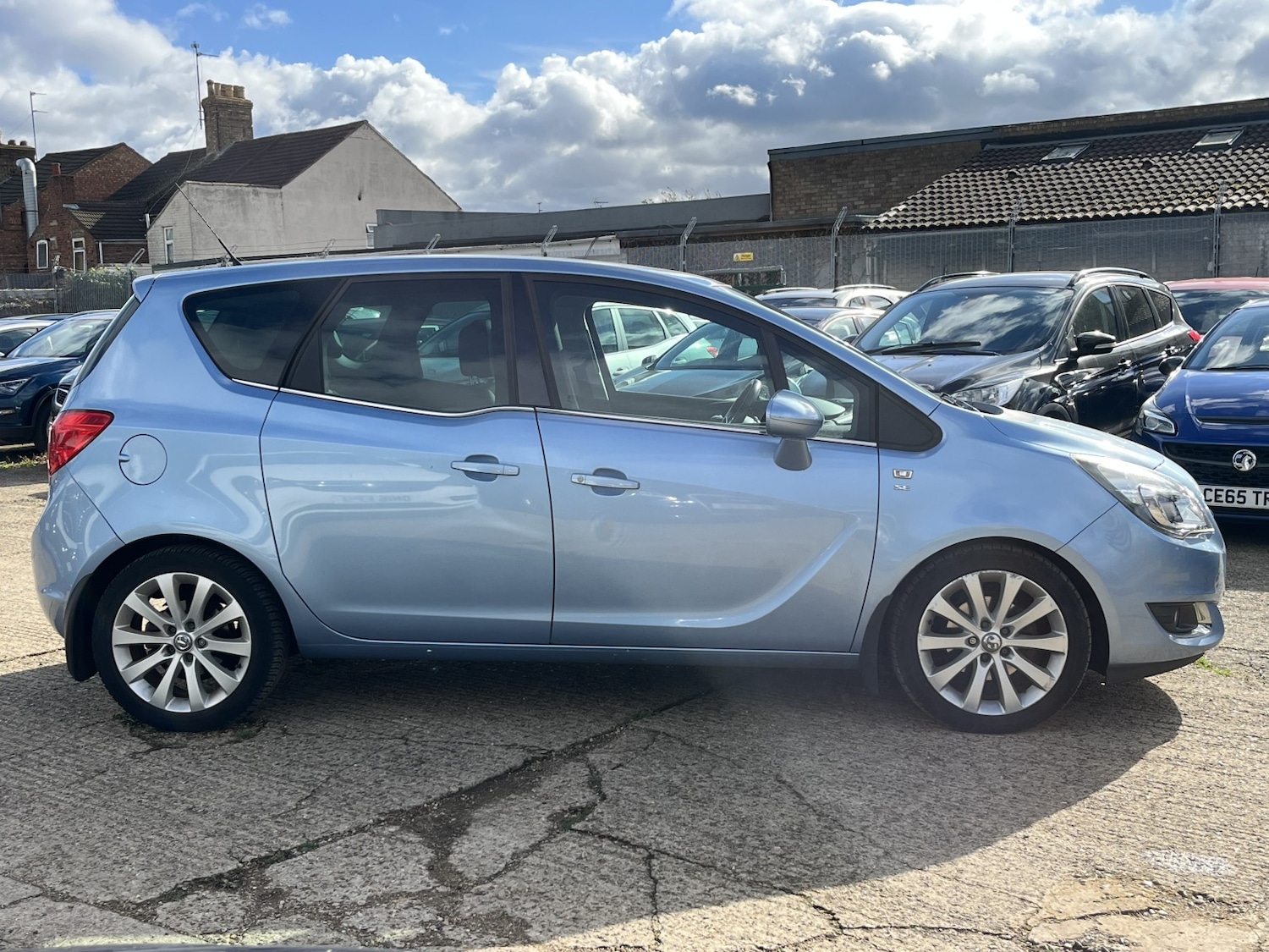Used Vauxhall Meriva 2014 for sale - 76334849: Photo 2