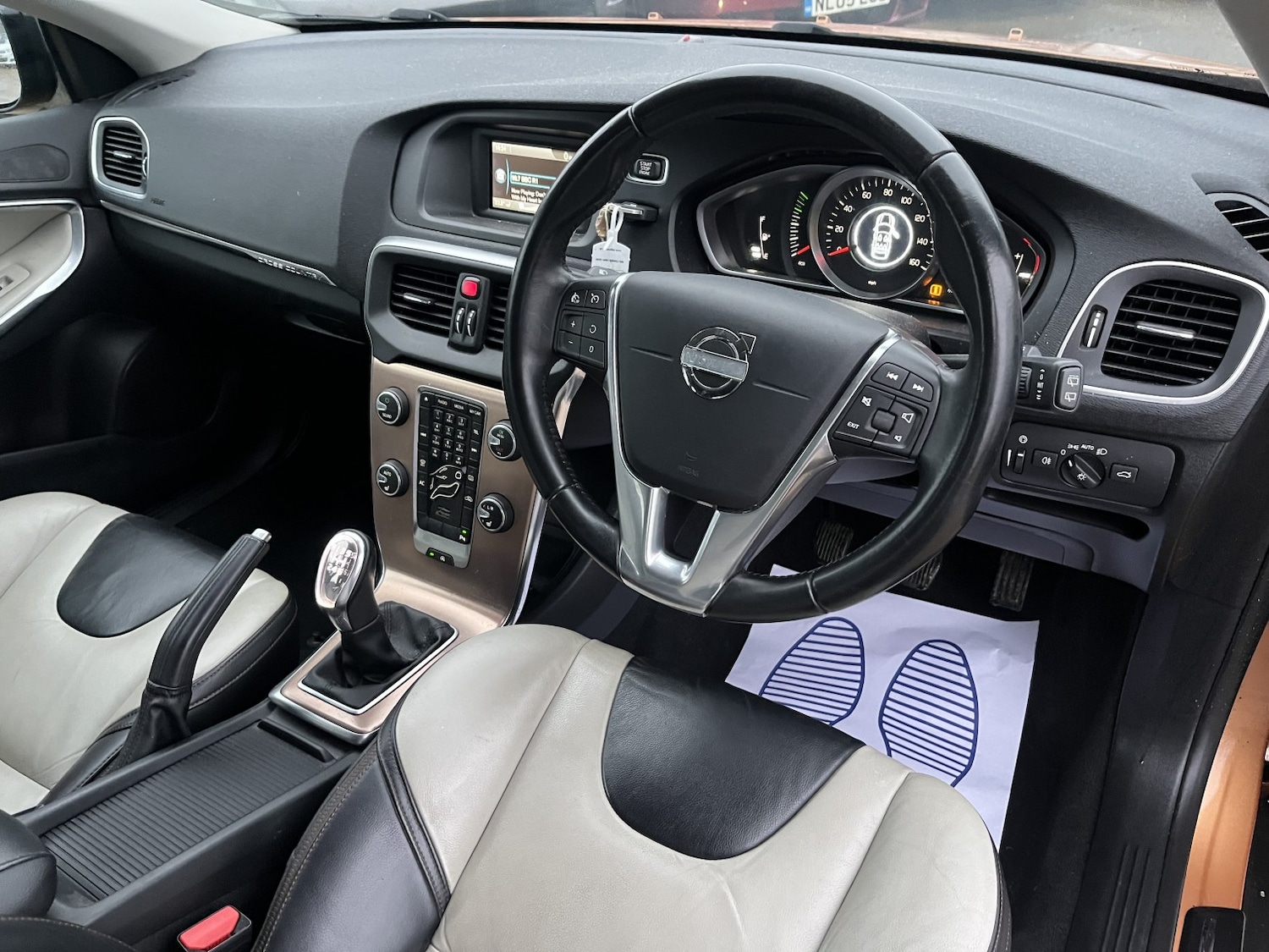 Used Volvo V40 2013 for sale - 77148185: Photo 10