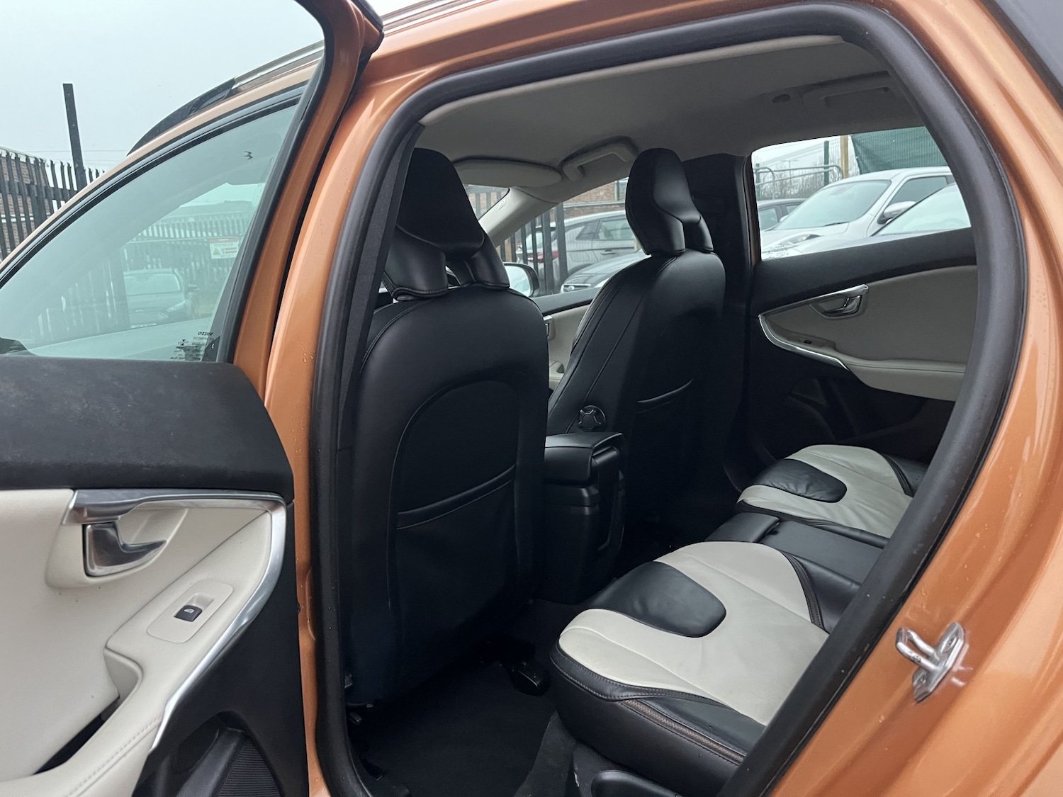 Used Volvo V40 2013 for sale - 77148185: Photo 22