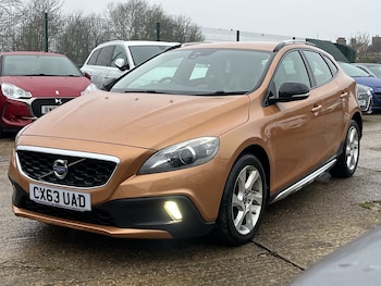 Used Volvo V40 2013 for sale - 77148185: Photo